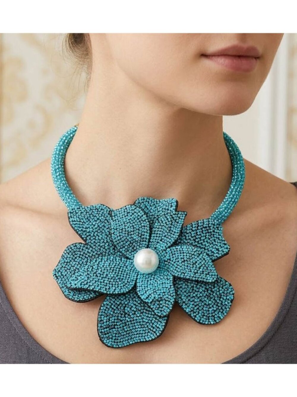 Tigerstars Aqua Pearly Center Bling Studded Oversized Flower Necklace